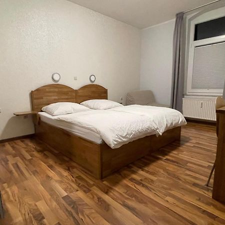 Gaststaette Zur Eiche Hotel ฮันโนเวอร์ ภายนอก รูปภาพ