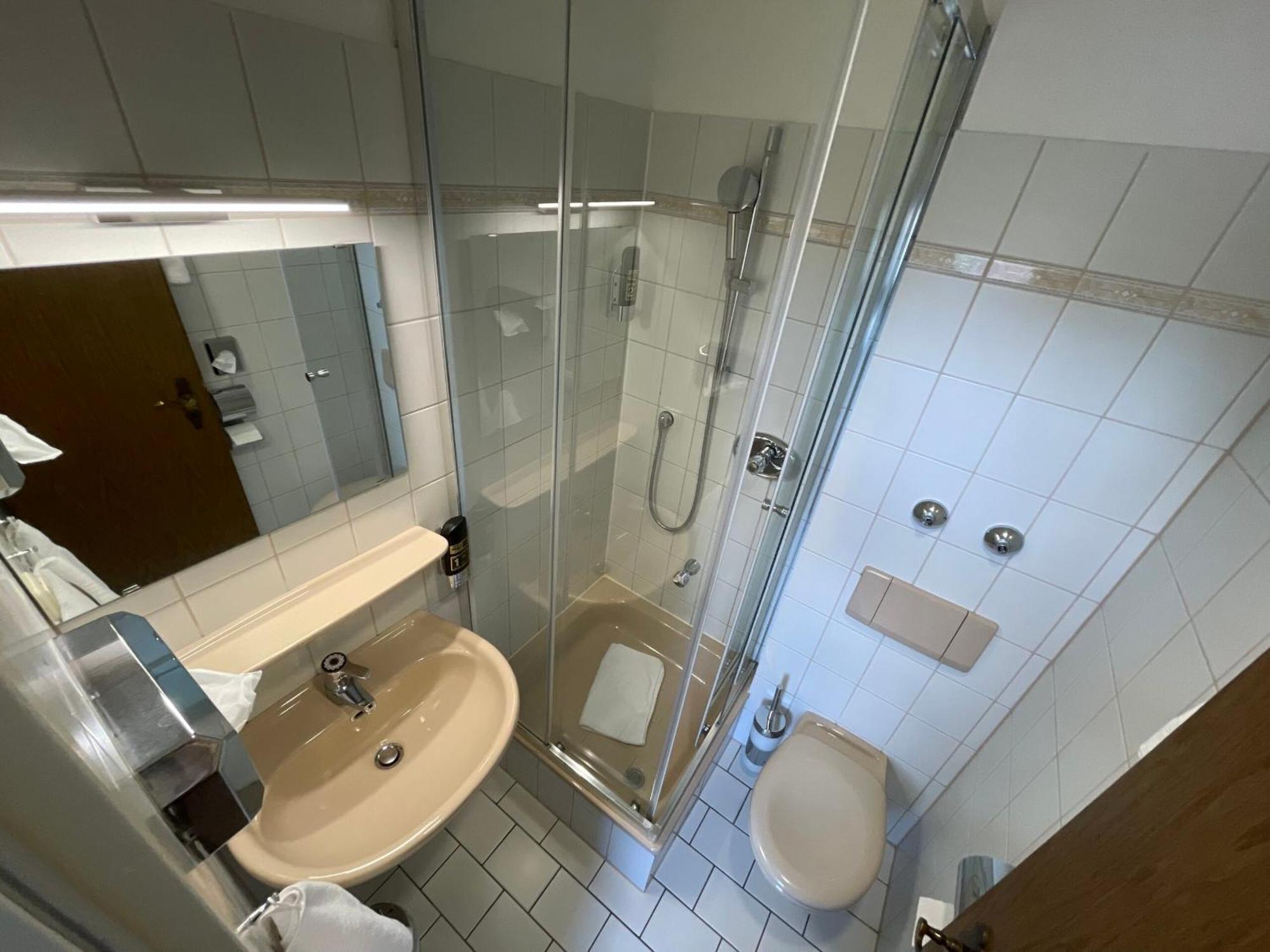 Gaststaette Zur Eiche Hotel ฮันโนเวอร์ ภายนอก รูปภาพ