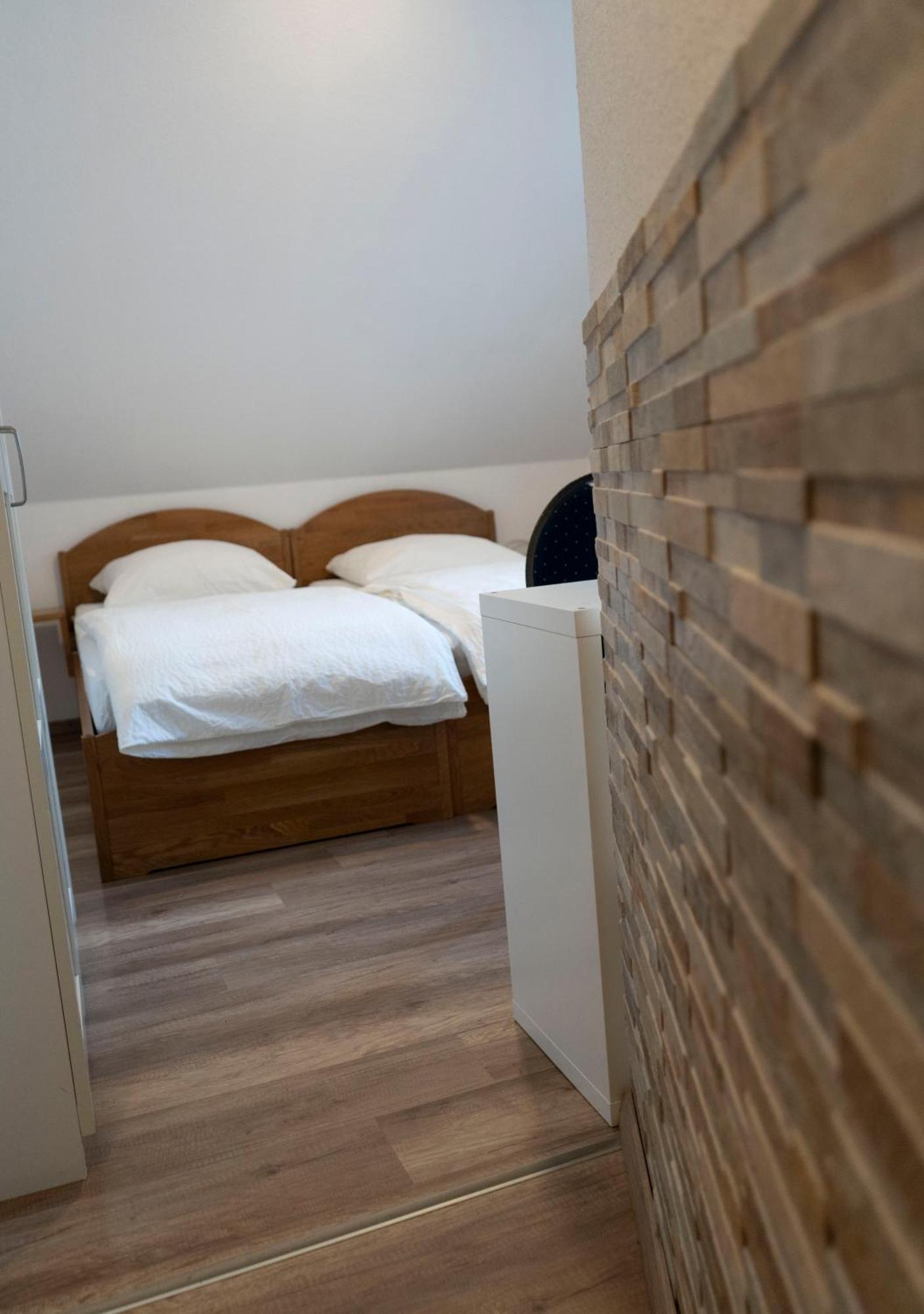 Gaststaette Zur Eiche Hotel ฮันโนเวอร์ ภายนอก รูปภาพ